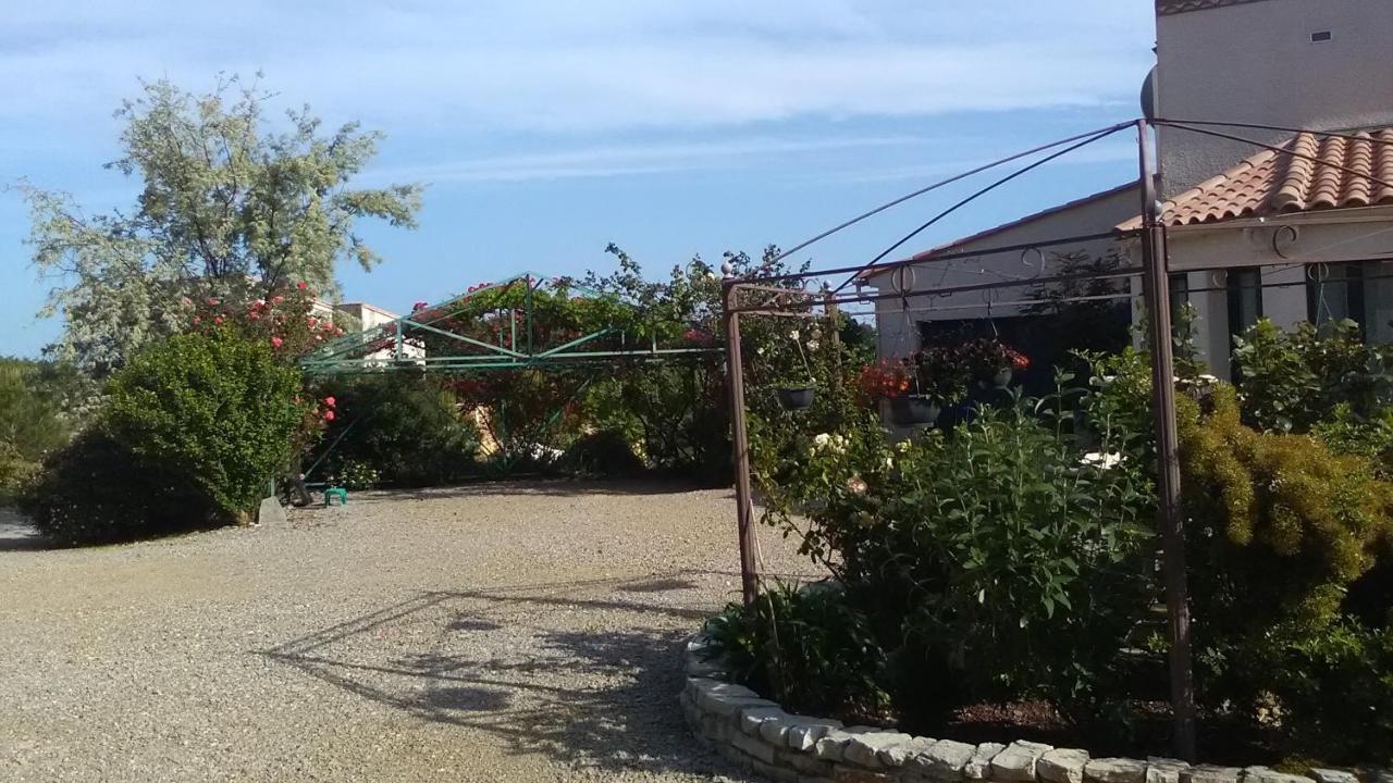 Mas A 4 Mains Cesseras Exterior foto